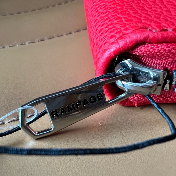 Rampage wallet new with tag never used. Silver zipper and clean black interior - Picture 3 of 6